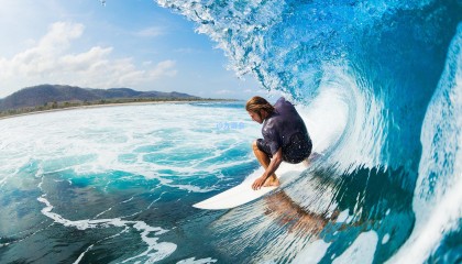 世体授权巴萨新赛季主场揭幕战，诺坎普将迎27000名观众入场