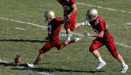 F1卡塔尔站冲刺赛，皮亚斯特里强势夺冠，拉塞尔稳居次席