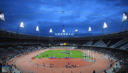 安东尼在开拓者卷土重来，利拉德信任甜瓜重塑辉煌