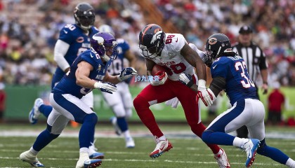 十年坚守铸就传奇，储石生的踏实足球路